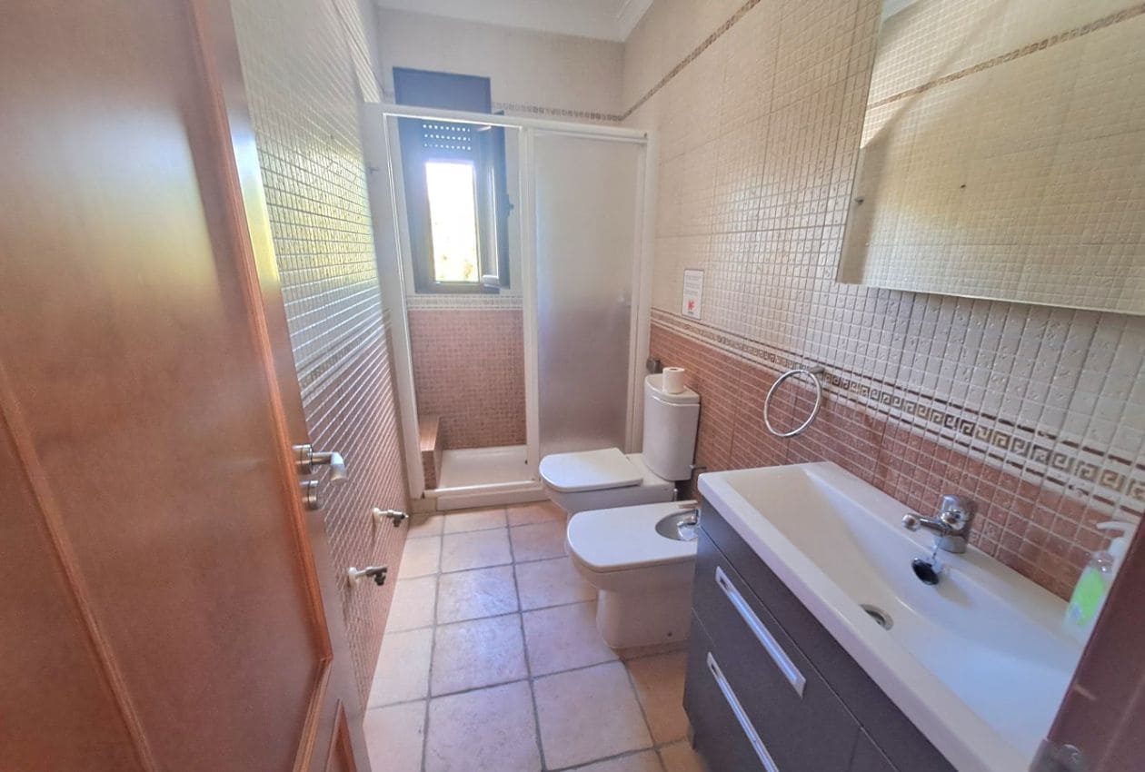 4 soveværelse Byhus til salg i Iznajar med swimmingpool - € 850.000 (Ref: 8690686)