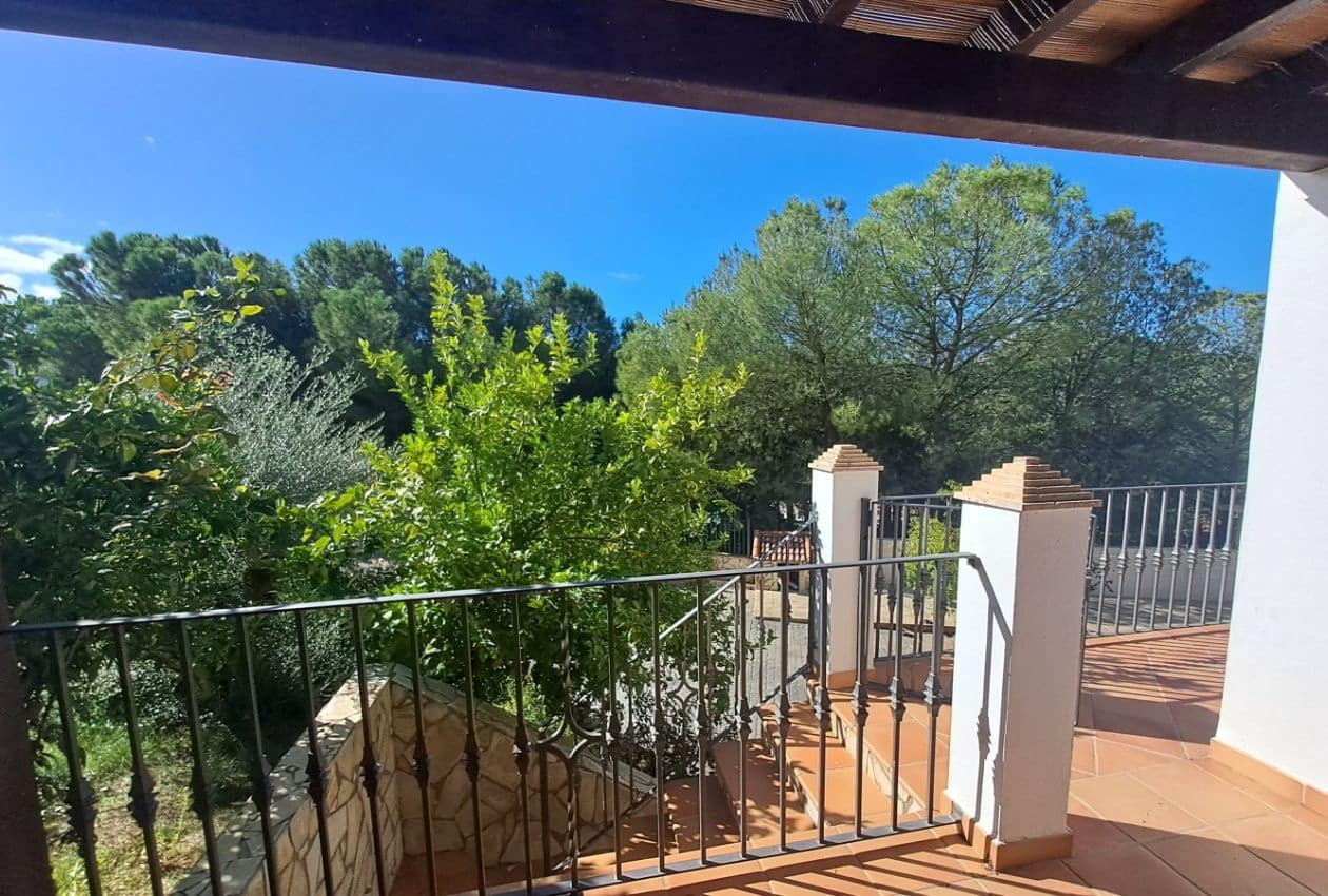 4 soveværelse Byhus til salg i Iznajar med swimmingpool - € 850.000 (Ref: 8690686)