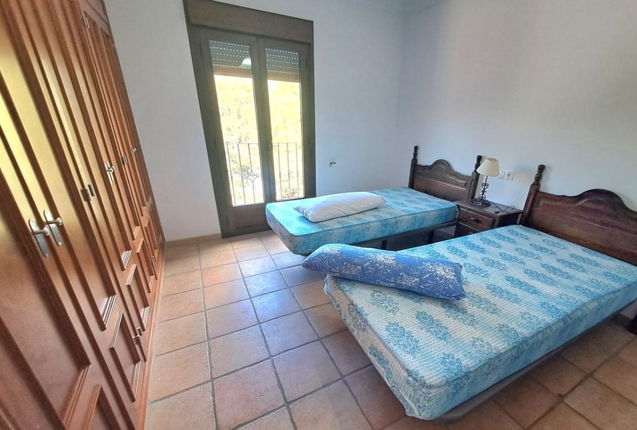 4 soveværelse Byhus til salg i Iznajar med swimmingpool - € 850.000 (Ref: 8690686)