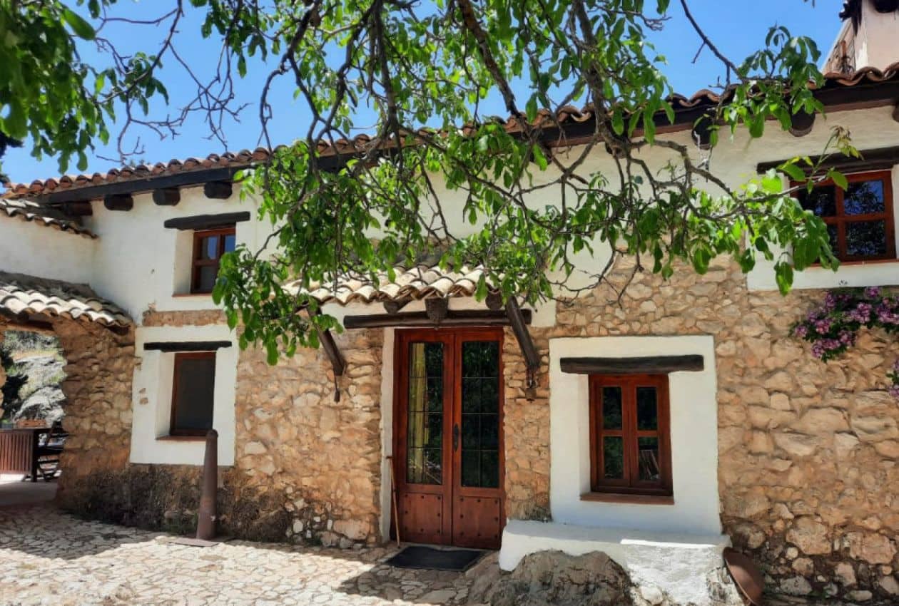 6 soveværelse Finca/Landehus til salg i Segura de la Sierra med swimmingpool - € 555.000 (Ref: 8769805)