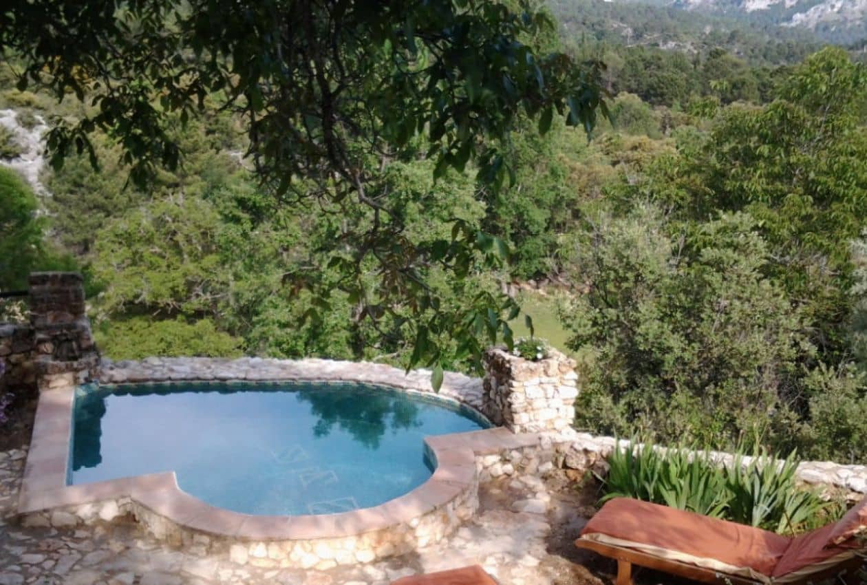 6 soveværelse Finca/Landehus til salg i Segura de la Sierra med swimmingpool - € 555.000 (Ref: 8769805)