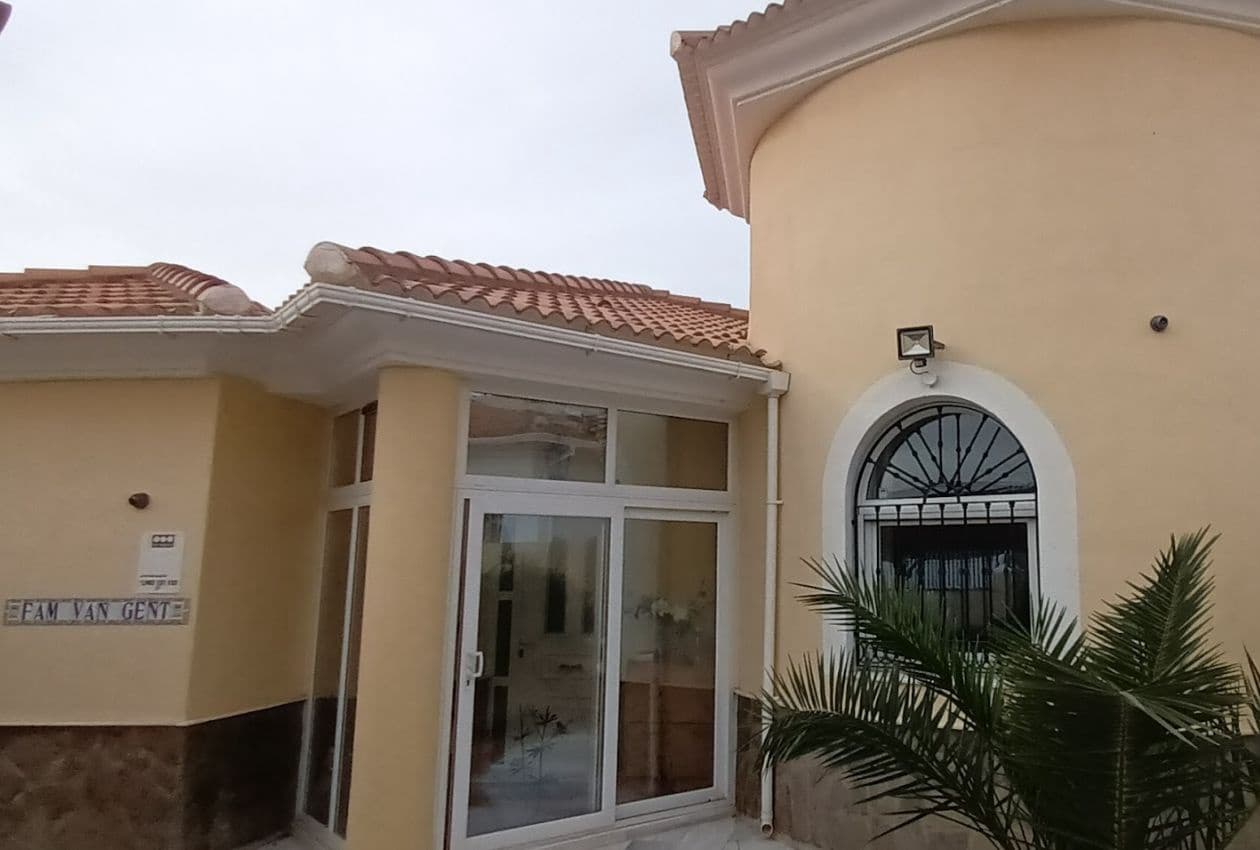 3 soveværelse Villa til salg i Partaloa med swimmingpool - € 259.000 (Ref: 8783060)