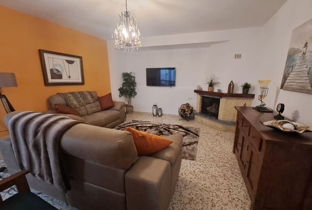 4 soveværelse Byhus til salg i Algarinejo - € 144.000 (Ref: 8855774)