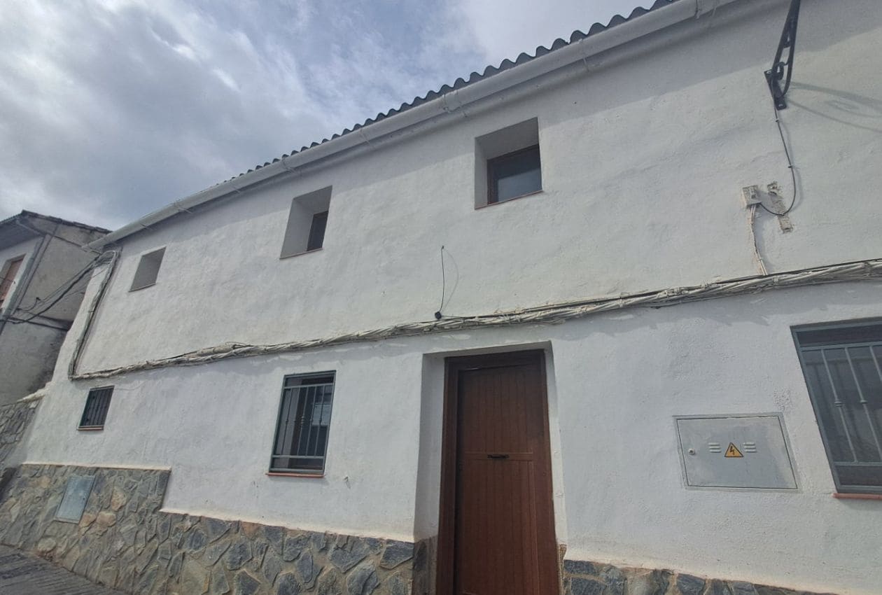 3 soveværelse Byhus til salg i Colomera - € 59.000 (Ref: 8895746)