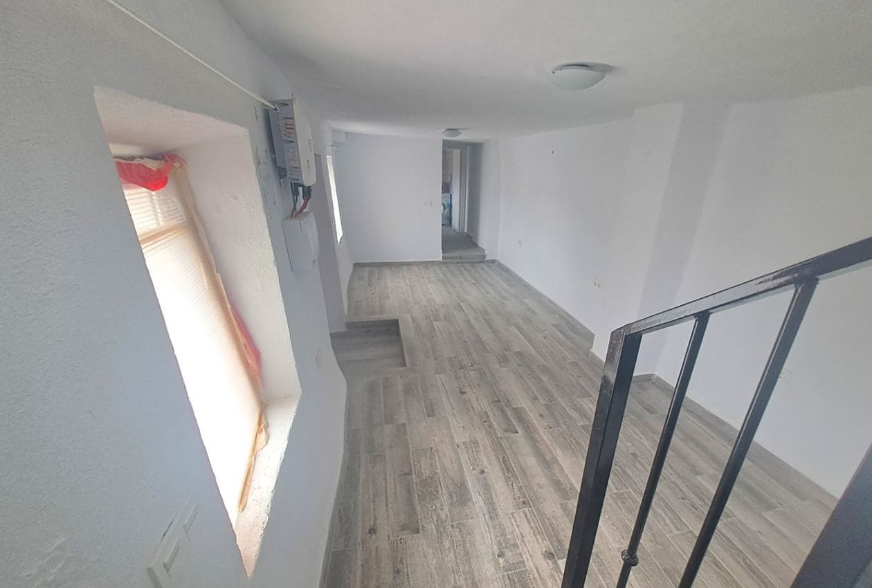 3 soveværelse Byhus til salg i Colomera - € 59.000 (Ref: 8895746)