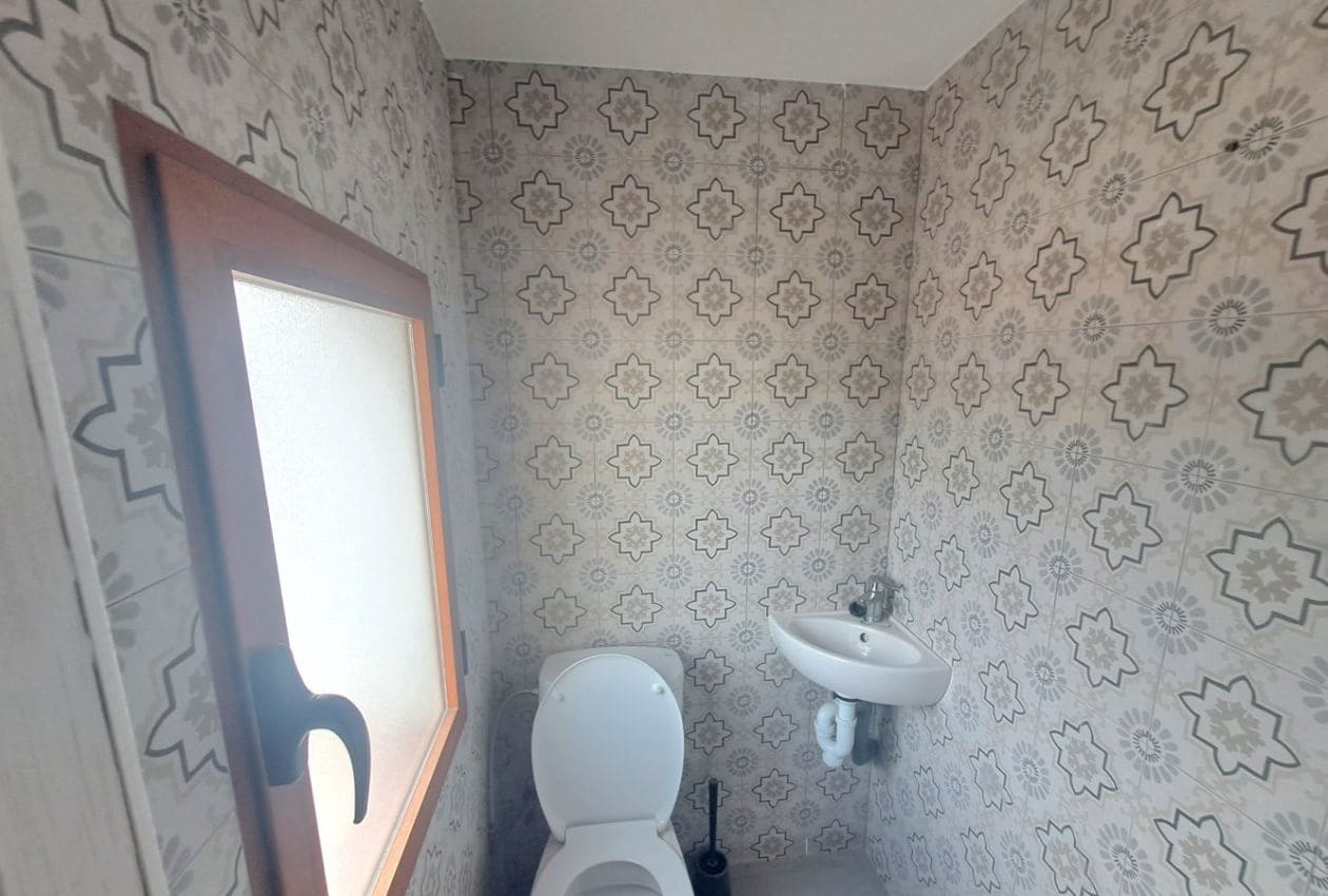 3 soveværelse Byhus til salg i Colomera - € 59.000 (Ref: 8895746)