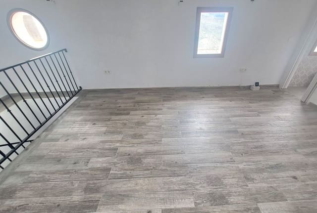 3 soveværelse Byhus til salg i Colomera - € 59.000 (Ref: 8895746)