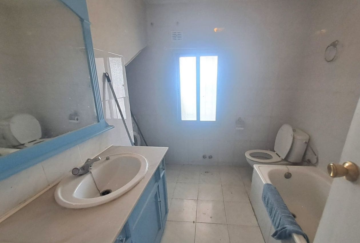 3 soveværelse Byhus til salg i Colomera - € 38.000 (Ref: 8904835)