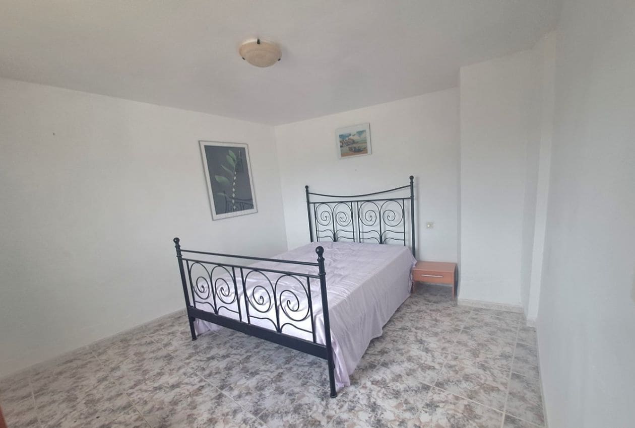 3 soveværelse Byhus til salg i Colomera - € 38.000 (Ref: 8904835)