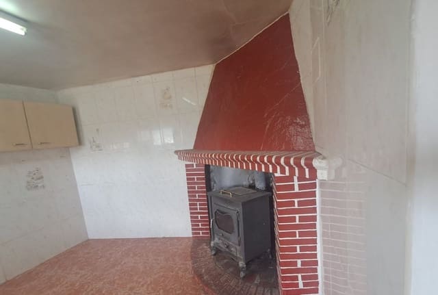 3 soveværelse Byhus til salg i Colomera - € 38.000 (Ref: 8904835)