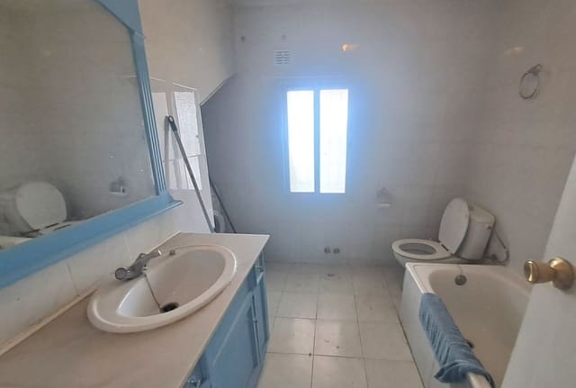 3 soveværelse Byhus til salg i Colomera - € 38.000 (Ref: 8904835)