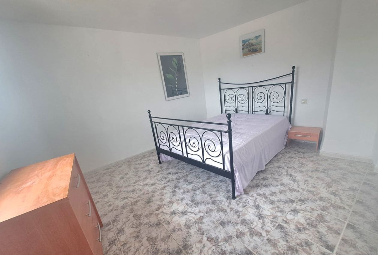 3 soveværelse Byhus til salg i Colomera - € 38.000 (Ref: 8904835)