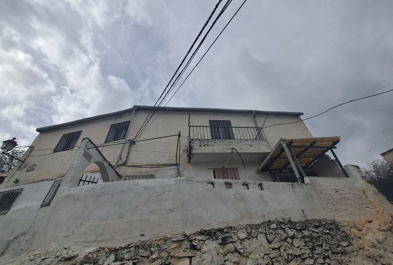 3 soveværelse Byhus til salg i Colomera - € 38.000 (Ref: 8904835)