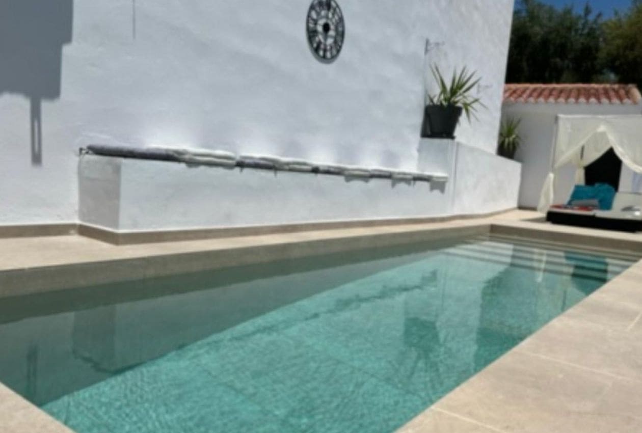 4 soveværelse Finca/Landehus til salg i Castillo de Locubin - € 375.000 (Ref: 8906236)