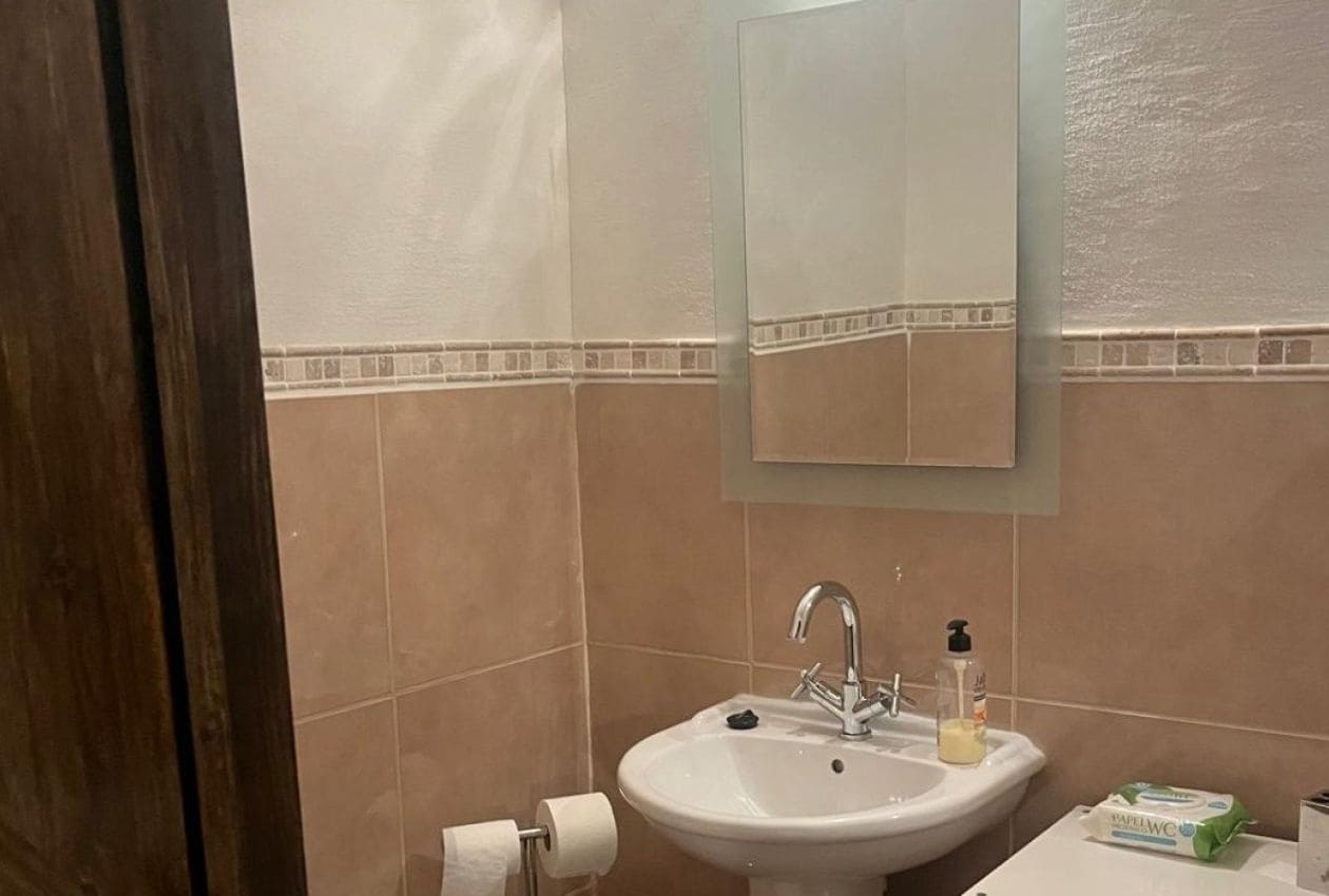 4 soveværelse Finca/Landehus til salg i Castillo de Locubin - € 375.000 (Ref: 8906236)