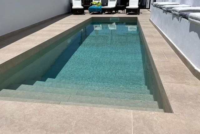 4 soveværelse Finca/Landehus til salg i Castillo de Locubín - € 375.000 (Ref: 8906236)