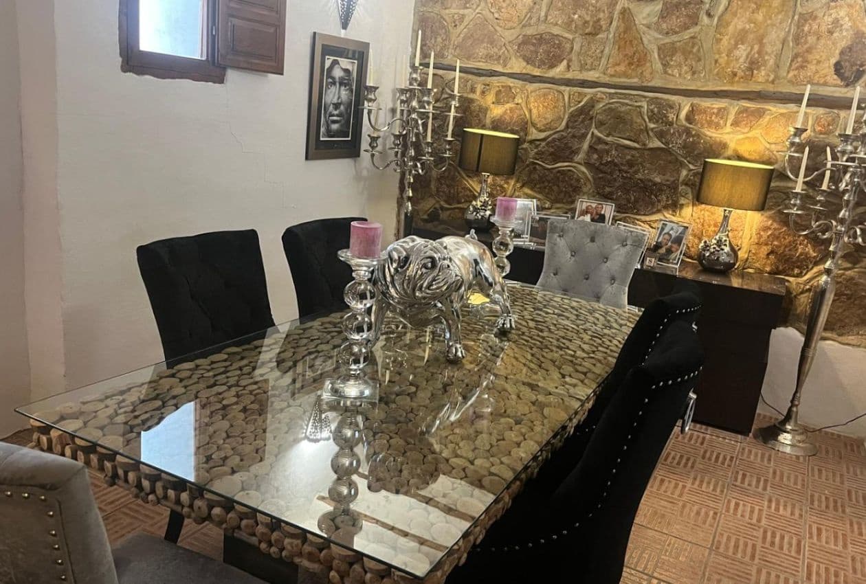 4 soveværelse Finca/Landehus til salg i Castillo de Locubin - € 375.000 (Ref: 8906236)