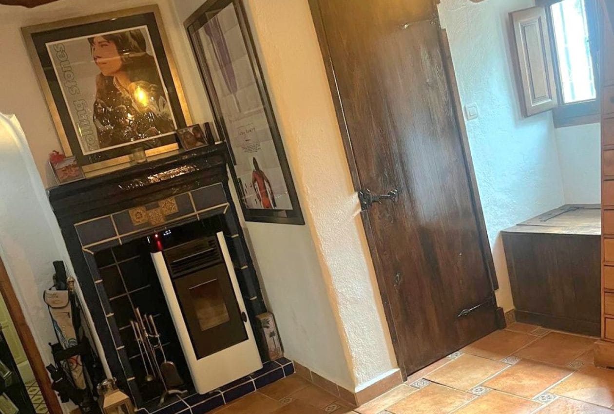 4 soveværelse Finca/Landehus til salg i Castillo de Locubin - € 375.000 (Ref: 8906236)