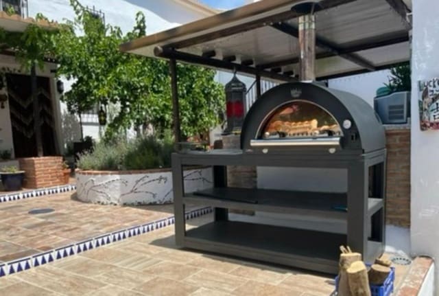 4 soveværelse Finca/Landehus til salg i Castillo de Locubín - € 375.000 (Ref: 8906236)