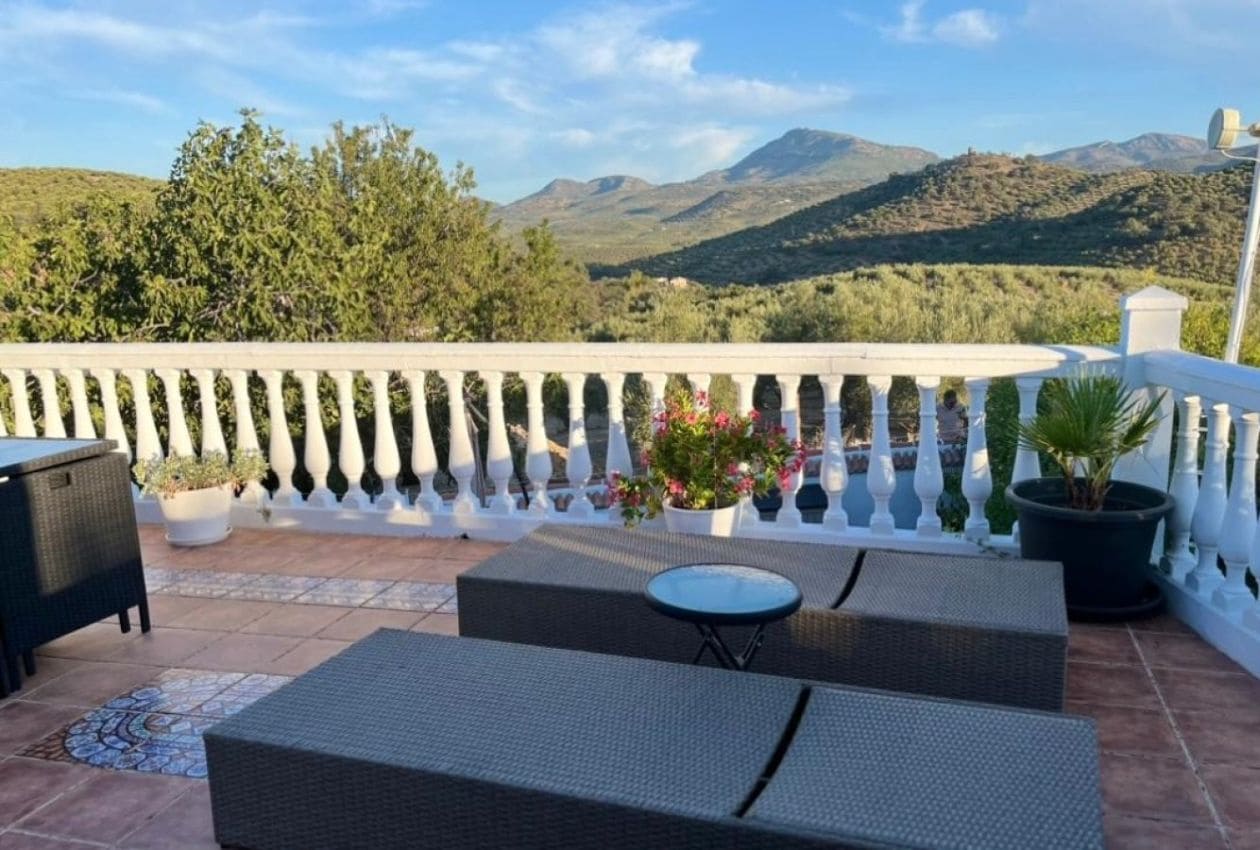 4 soveværelse Finca/Landehus til salg i Castillo de Locubin - € 375.000 (Ref: 8906236)