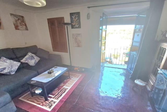 3 soveværelse Byhus til salg i Castillo de Locubín - € 42.000 (Ref: 8949840)