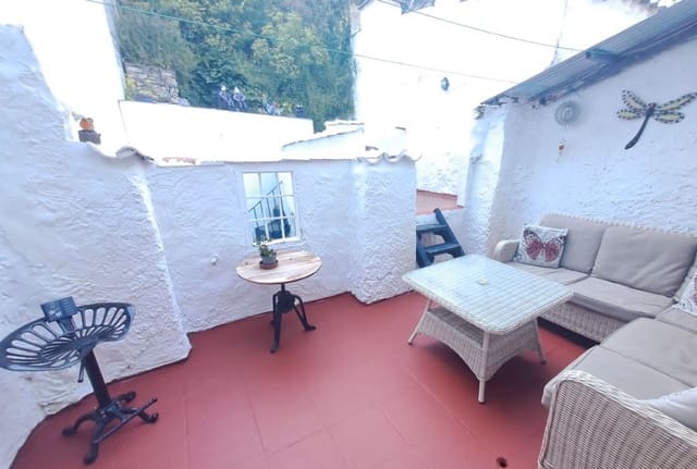 3 soveværelse Byhus til salg i Castillo de Locubín - € 42.000 (Ref: 8949840)