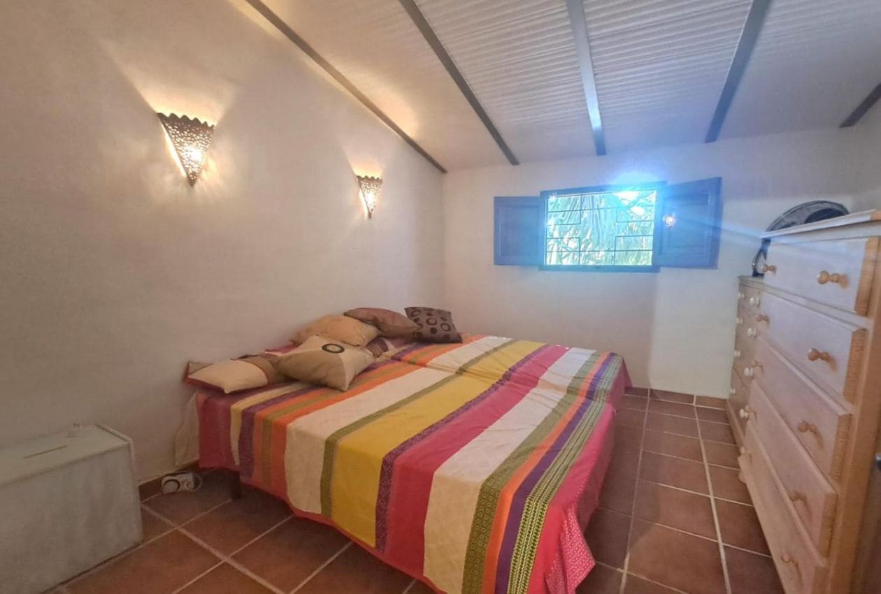 4 soveværelse Finca/Landehus til salg i Iznajar med swimmingpool - € 449.995 (Ref: 9101671)