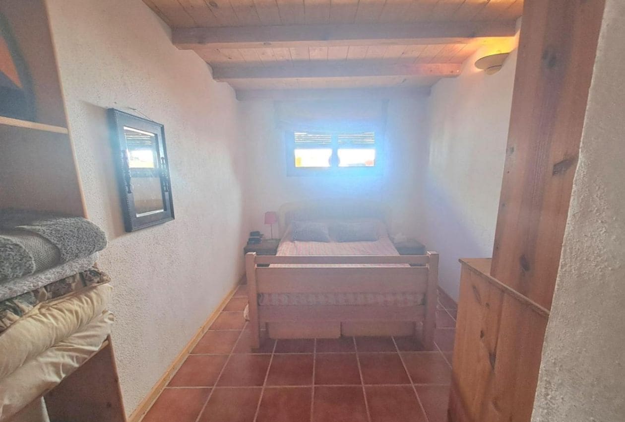 4 soveværelse Finca/Landehus til salg i Iznajar med swimmingpool - € 449.995 (Ref: 9101671)