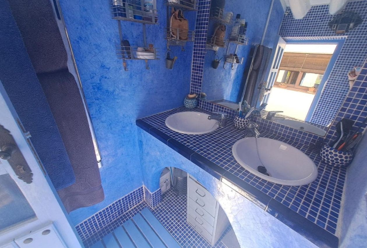 4 soveværelse Finca/Landehus til salg i Iznajar med swimmingpool - € 449.995 (Ref: 9101671)