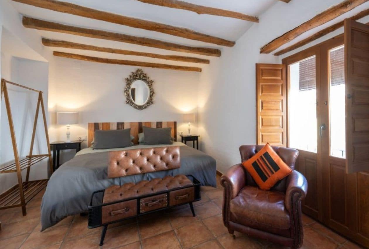 4 soveværelse Byhus til salg i Alcala la Real med swimmingpool - € 330.000 (Ref: 9113387)