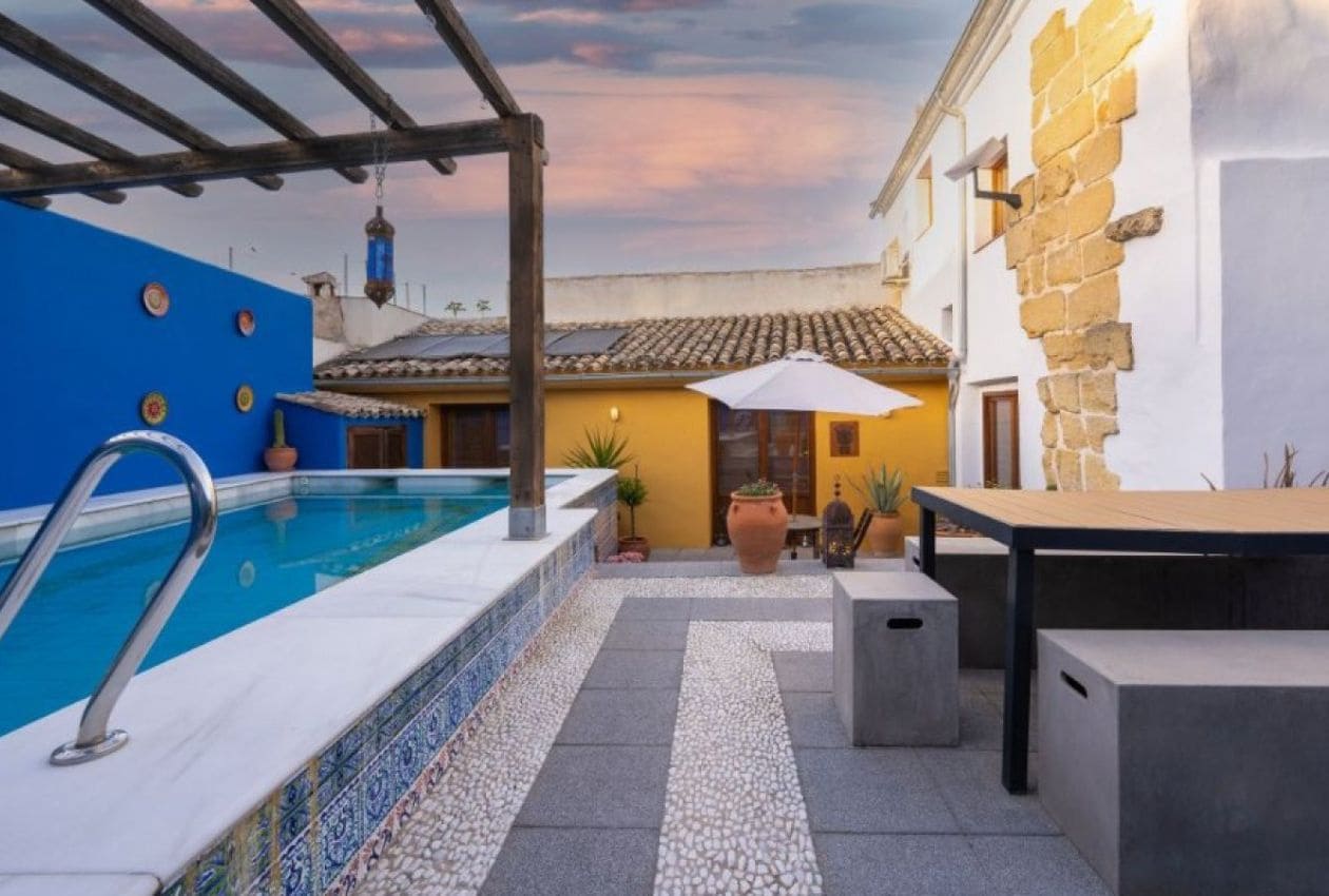 4 soveværelse Byhus til salg i Alcala la Real med swimmingpool - € 330.000 (Ref: 9113387)