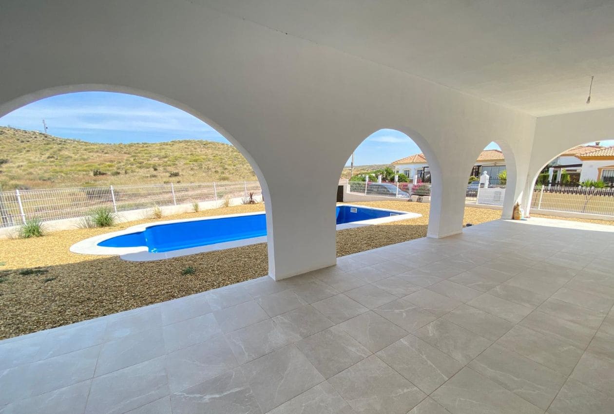 4 soveværelse Villa til salg i Zurgena med swimmingpool - € 339.000 (Ref: 9115420)