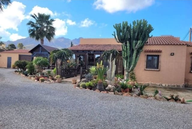 3 soveværelse Finca/Landehus til salg i Mojácar med swimmingpool - € 398.000 (Ref: 9123918)