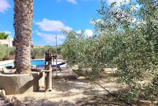 3 soveværelse Finca/Landehus til salg i Mojácar med swimmingpool - € 398.000 (Ref: 9123918)