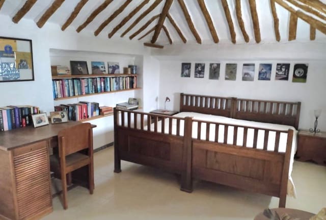 3 soveværelse Finca/Landehus til salg i Alcalá la Real - € 129.000 (Ref: 9184786)