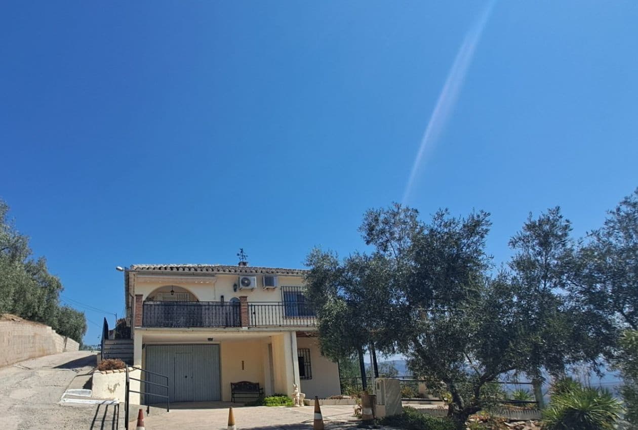 5 soveværelse Finca/Landehus til salg i Iznajar med swimmingpool - € 339.950 (Ref: 9191781)