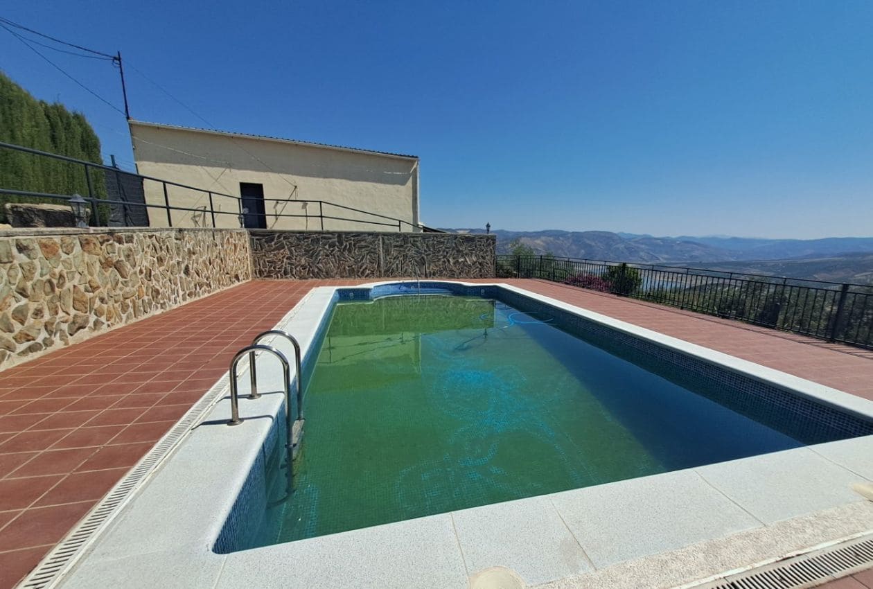 5 soveværelse Finca/Landehus til salg i Iznajar med swimmingpool - € 339.950 (Ref: 9191781)