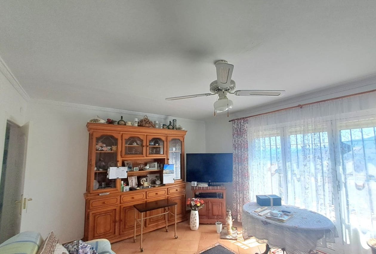 5 soveværelse Finca/Landehus til salg i Iznajar med swimmingpool - € 339.950 (Ref: 9191781)