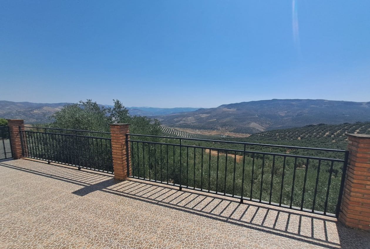 5 soveværelse Finca/Landehus til salg i Iznajar med swimmingpool - € 339.950 (Ref: 9191781)