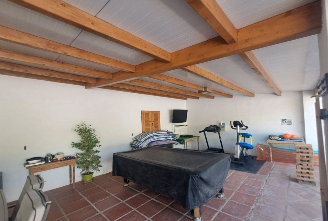 7 soveværelse Finca/Landehus til salg i Iznajar med swimmingpool - € 825.000 (Ref: 9193231)