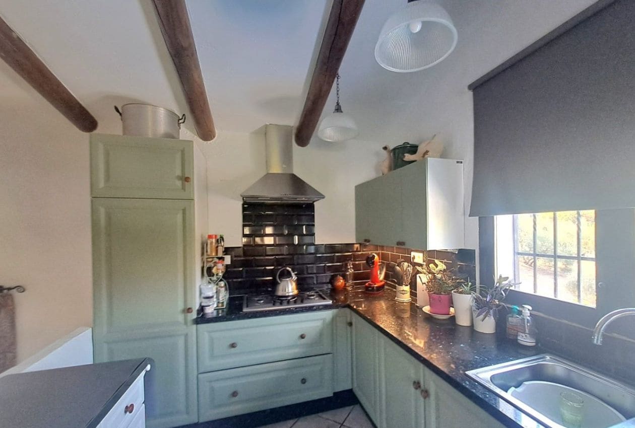 7 soveværelse Finca/Landehus til salg i Iznajar med swimmingpool - € 825.000 (Ref: 9193231)