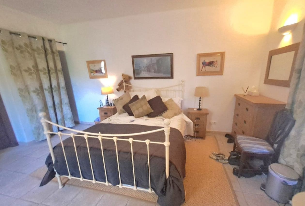 7 soveværelse Finca/Landehus til salg i Iznajar med swimmingpool - € 825.000 (Ref: 9193231)