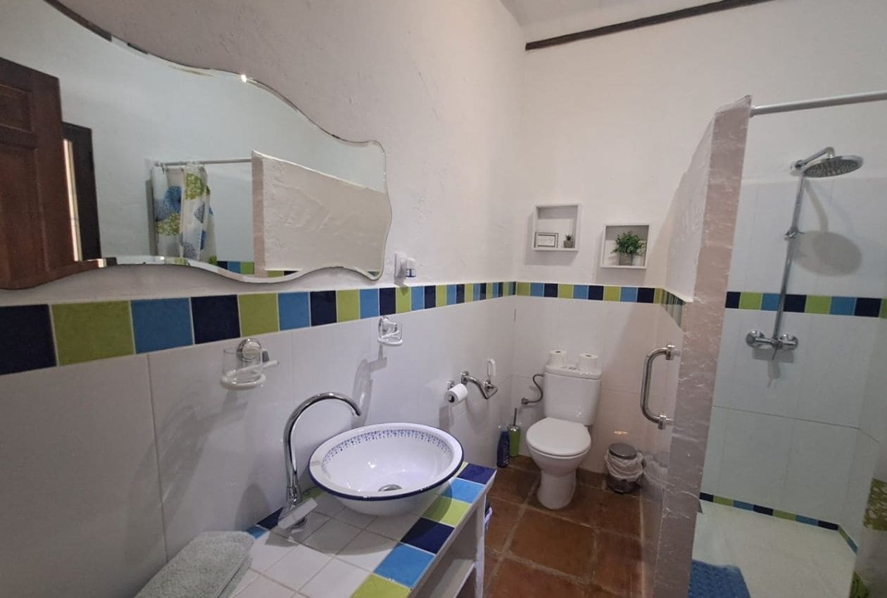 7 soveværelse Finca/Landehus til salg i Iznajar med swimmingpool - € 825.000 (Ref: 9193231)