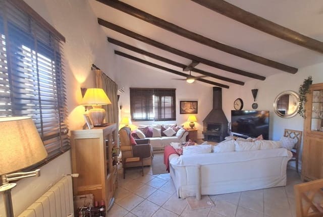 7 soveværelse Finca/Landehus til salg i Iznájar med swimmingpool - € 825.000 (Ref: 9193231)