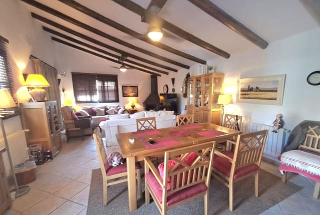 7 soveværelse Finca/Landehus til salg i Iznájar med swimmingpool - € 825.000 (Ref: 9193231)