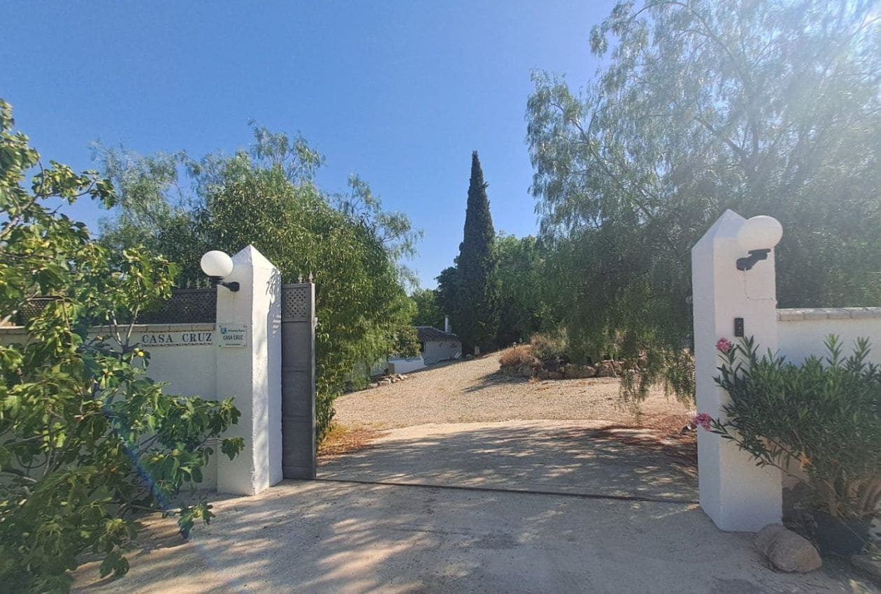 7 soveværelse Finca/Landehus til salg i Iznajar med swimmingpool - € 825.000 (Ref: 9193231)