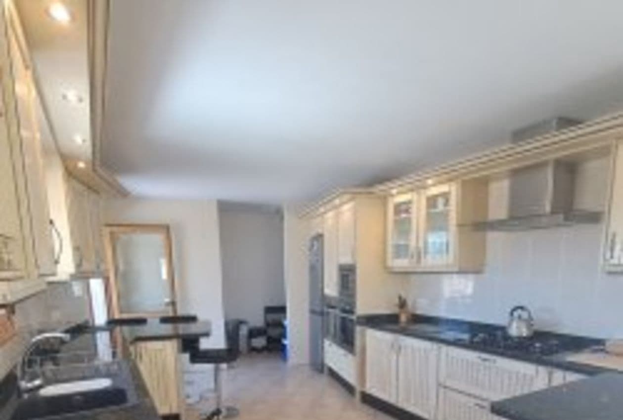 6 soveværelse Finca/Landehus til salg i Iznajar med swimmingpool - € 580.000 (Ref: 9227760)