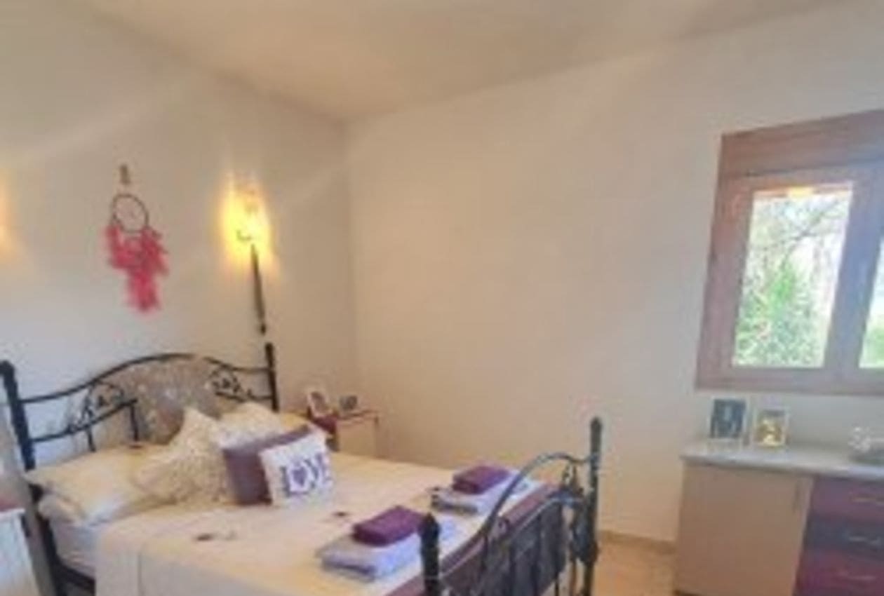 6 soveværelse Finca/Landehus til salg i Iznajar med swimmingpool - € 580.000 (Ref: 9227760)