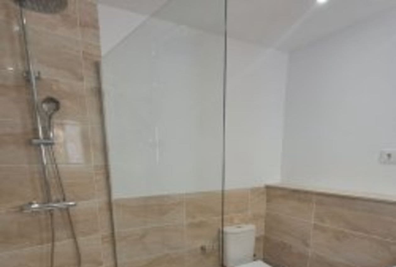 6 soveværelse Finca/Landehus til salg i Iznajar med swimmingpool - € 580.000 (Ref: 9227760)