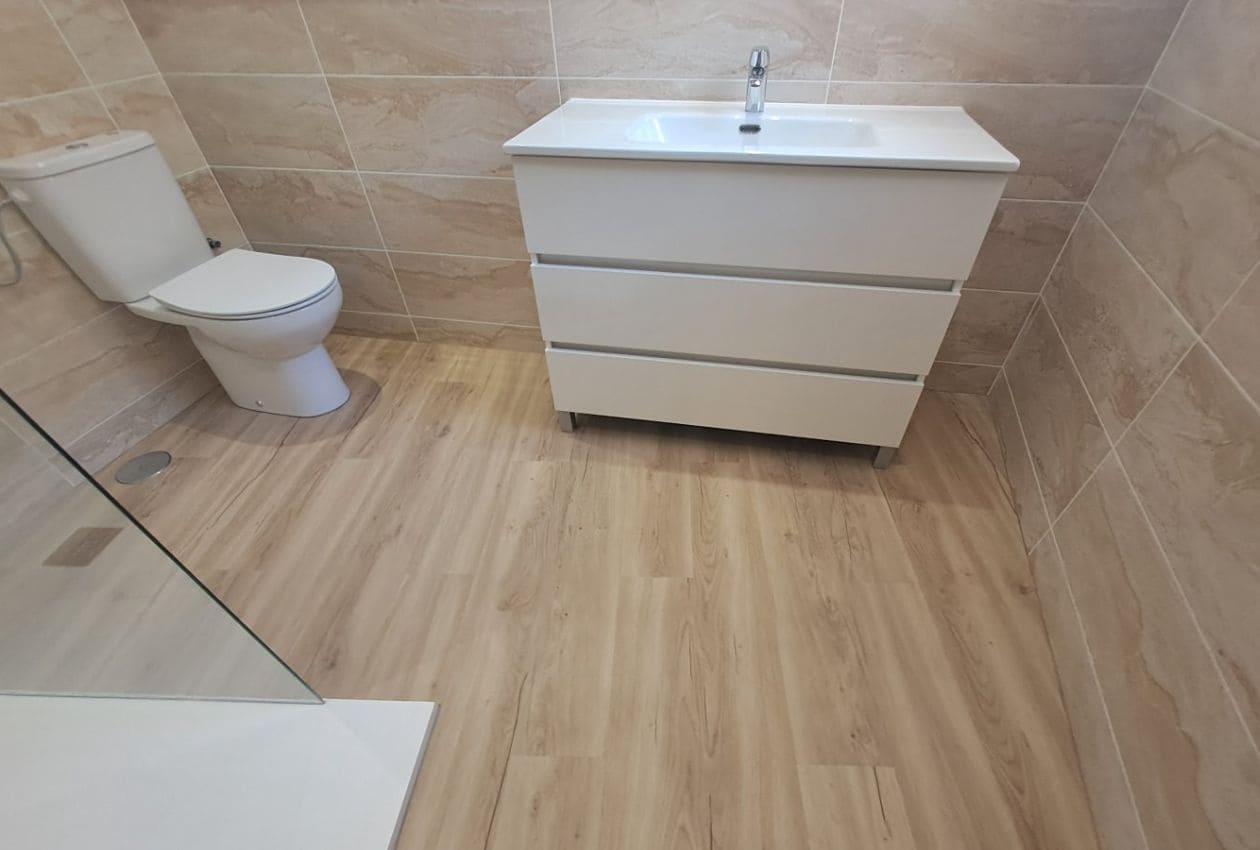 6 soveværelse Finca/Landehus til salg i Iznajar med swimmingpool - € 580.000 (Ref: 9227760)